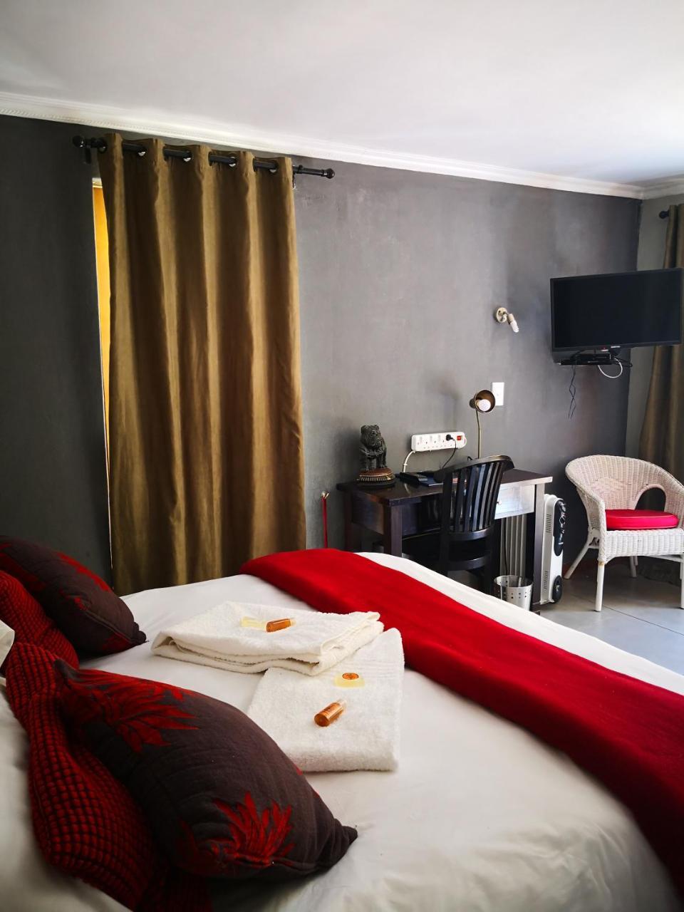3 Brothers B&B Эденвейл Экстерьер фото